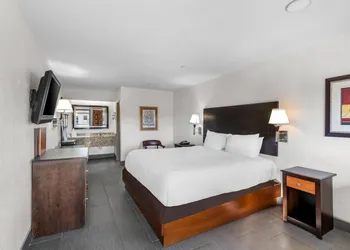 Americas Best Value Inn Kansas City E Independence hotel thumbnail 8