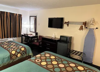 Super 8 by Wyndham Selma/Fresno Area hotel thumbnail 6