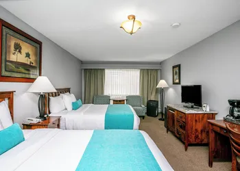 Tonquin Inn hotel thumbnail 4
