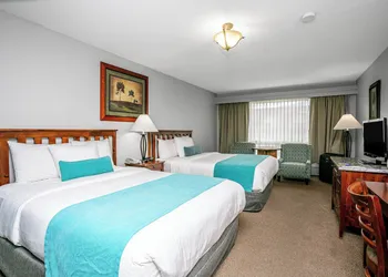 Tonquin Inn hotel thumbnail 5