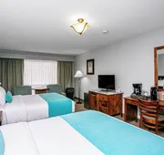 Tonquin Inn hotel detail image 7