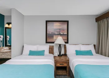 Tonquin Inn hotel thumbnail 8
