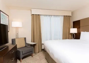 Doubletree by Hilton Pleasant Prairie Kenosha hotel thumbnail 6