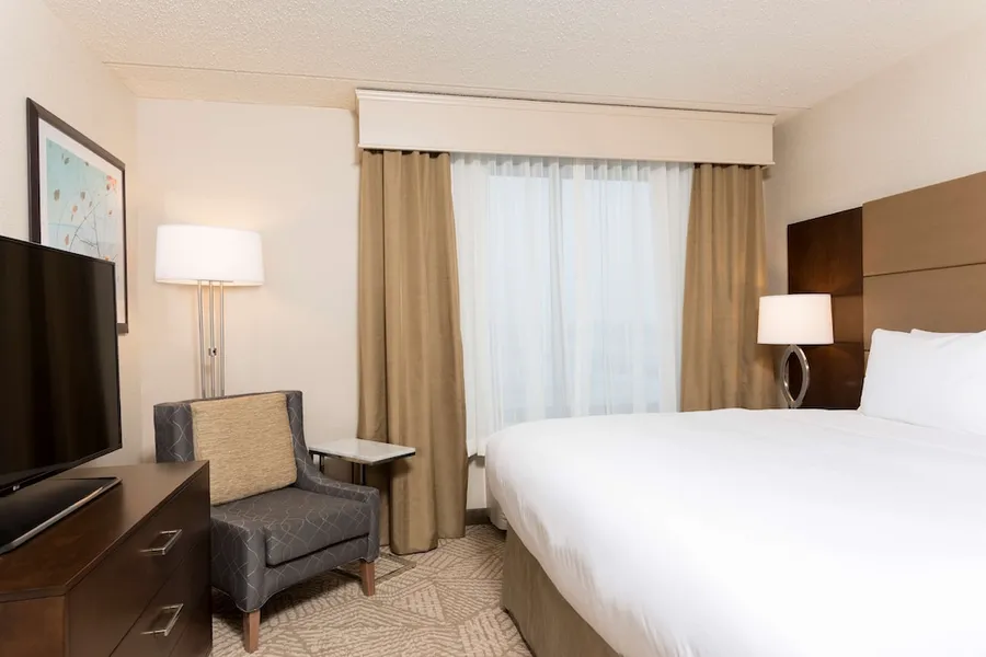 Doubletree by Hilton Pleasant Prairie Kenosha hotel detail image 6