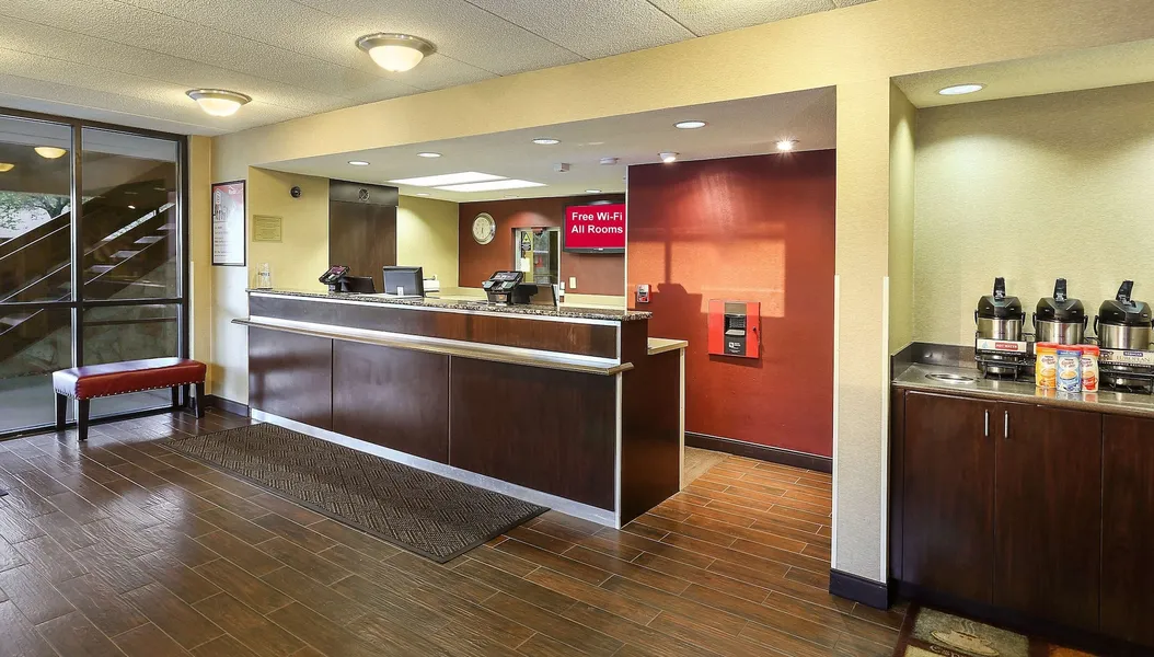 Red Roof Inn PLUS+ Washington DC - Oxon Hill hotel detail image 2