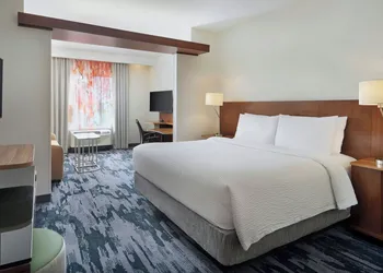 Fairfield Inn & Suites by Marriott Niagara Falls hotel thumbnail 6