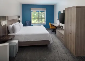 Holiday Inn Express & Suites Albermarle by IHG hotel thumbnail 6