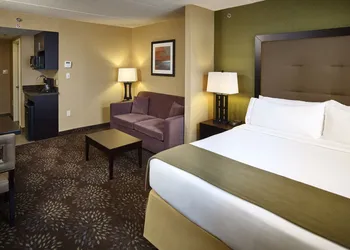 Holiday Inn Express & Suites Timmins by IHG hotel thumbnail 4