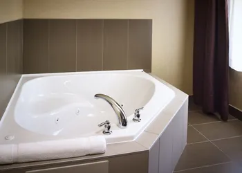 Holiday Inn Express & Suites Timmins by IHG hotel thumbnail 7