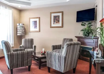 Comfort Inn Mississauga hotel thumbnail 3