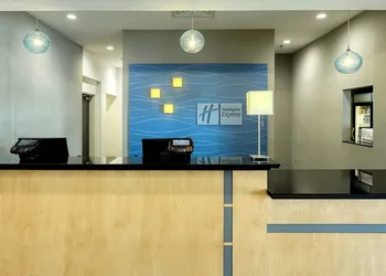 Holiday Inn Express Hotel & Suites Batavia - Darien Lake by IHG hotel thumbnail 2