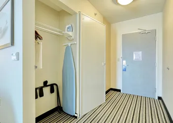 Holiday Inn Express Hotel & Suites Batavia - Darien Lake by IHG hotel thumbnail 4