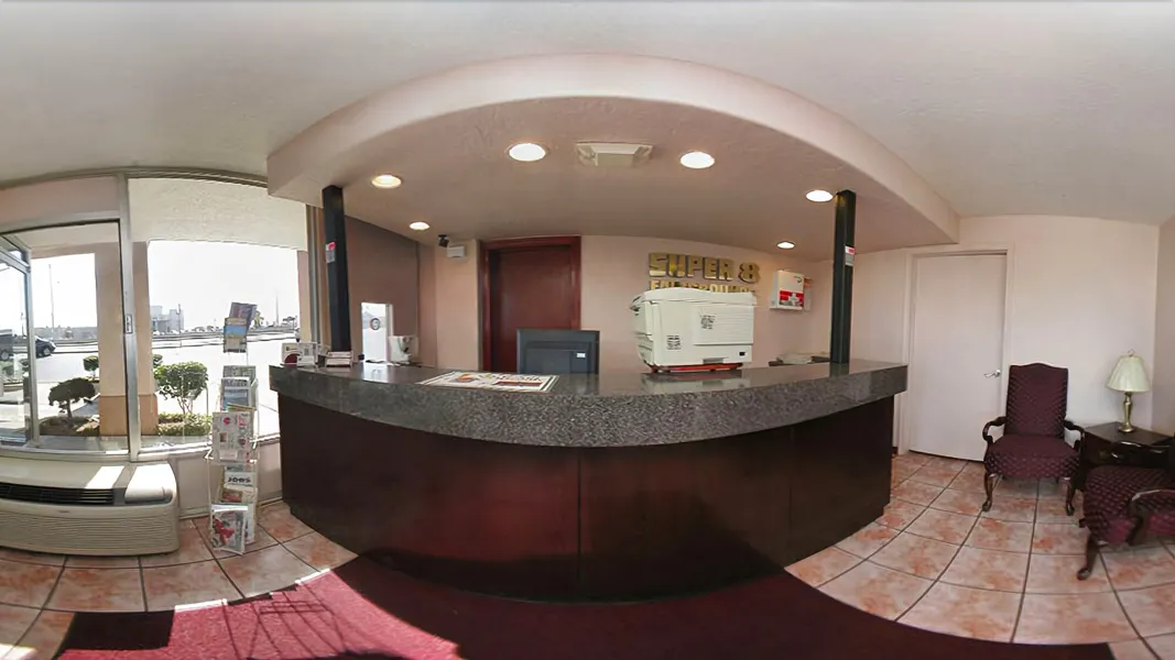 Super 8 by Wyndham Oklahoma Fairgrounds hotel detail image 2