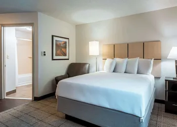 Sonesta Simply Suites Dallas Richardson hotel thumbnail 3