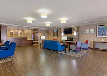 Comfort Inn & Suites Lynchburg Airport - University Area hotel thumbnail 3