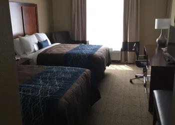 Comfort Inn & Suites Lynchburg Airport - University Area hotel thumbnail 7