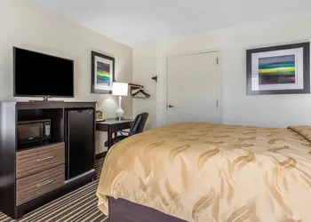 Quality Inn Pinehurst Area hotel thumbnail 7