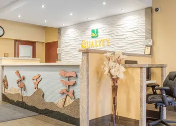 Quality Inn hotel thumbnail 6