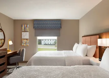 Hampton Inn St. Louis - Columbia hotel thumbnail 6