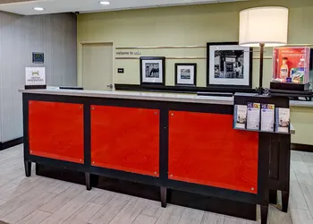 Hampton Inn & Suites Ada hotel thumbnail 4