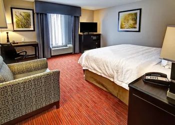 Hampton Inn & Suites Ada hotel thumbnail 8