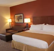 Holiday Inn Express Hotel & Suites Paducah West by IHG hotel detail image 3