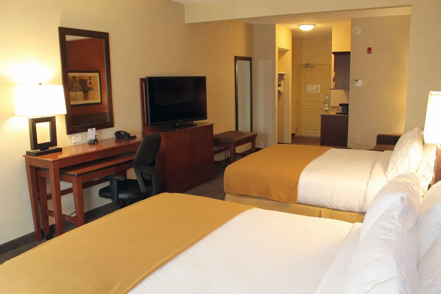 Holiday Inn Express Hotel & Suites Paducah West by IHG hotel detail image 6