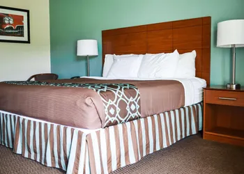 SureStay Hotel by Best Western Bowling Green North hotel thumbnail 6