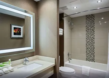 Quality Inn and Suites hotel thumbnail 7