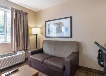 Extended Stay America Suites Louisville Alliant Avenue hotel thumbnail 5