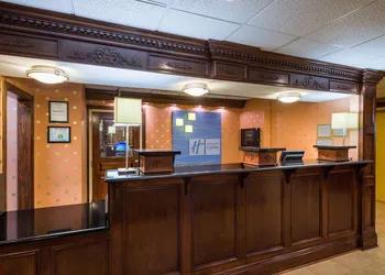 Holiday Inn Express Washington DC East - Andrews AFB by IHG hotel thumbnail 2