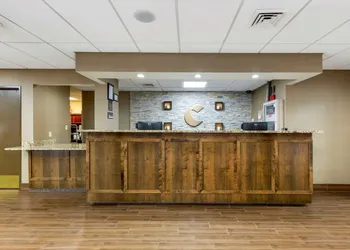 Comfort Suites Fredericksburg South hotel thumbnail 2