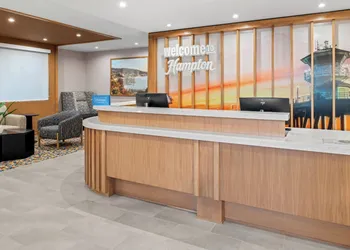 Hampton Inn by Hilton Costa Mesa Newport Beach hotel thumbnail 4
