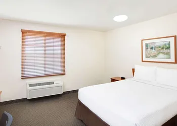 WoodSpring Suites Tyler Rose Garden hotel thumbnail 7