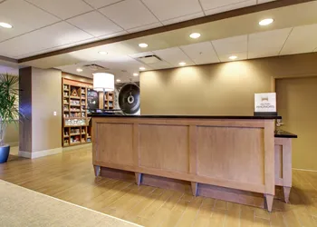 Hampton Inn & Suites Milwaukee West hotel thumbnail 4