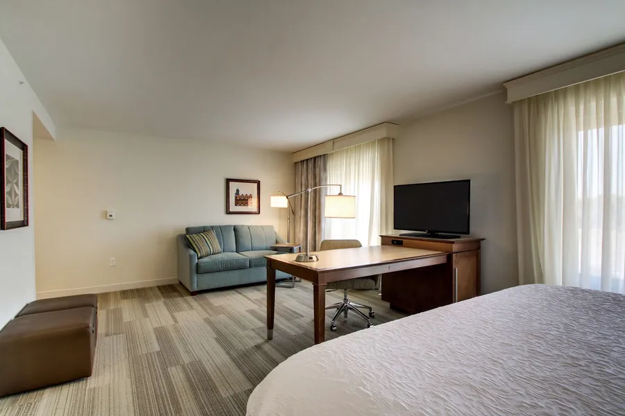 Hampton Inn & Suites Milwaukee West hotel detail image 6