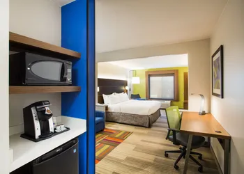 Holiday Inn Express & Suites Cedar City by IHG hotel thumbnail 7