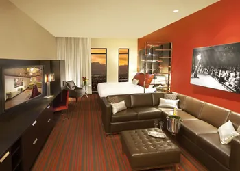 Golden Gate Hotel and Casino hotel thumbnail 7