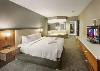 DoubleTree by Hilton Hotel Nanuet hotel thumbnail 8