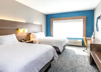 Holiday Inn Express & Suites Louisville Downtown by IHG hotel thumbnail 7