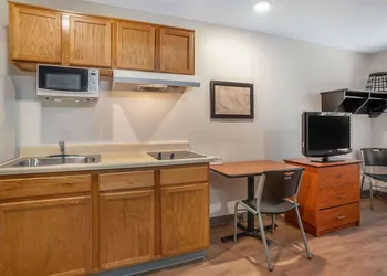 Extended Stay America Select Suites - Tallahassee - East hotel thumbnail 3