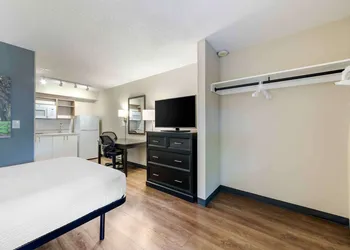 Extended Stay America Suites Miami Airport Doral hotel thumbnail 8