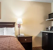 Econo Lodge Elmira-Corning hotel detail image 4