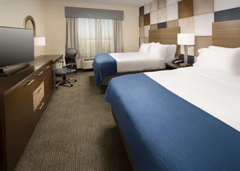 Holiday Inn Express & Suites Waco South by IHG hotel thumbnail 2