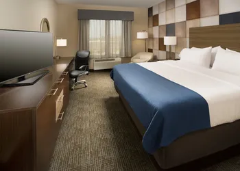 Holiday Inn Express & Suites Waco South by IHG hotel thumbnail 6