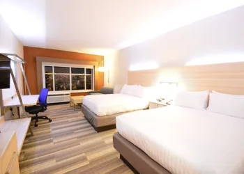 Holiday Inn Express & Suites Toledo South - Perrysburg by IHG hotel thumbnail 2