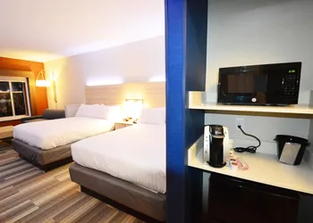 Holiday Inn Express & Suites Toledo South - Perrysburg by IHG hotel thumbnail 4