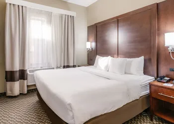 Comfort Suites Fort Stockton hotel thumbnail 5