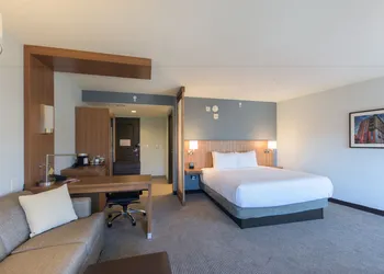 DoubleTree by Hilton Asheville Downtown hotel thumbnail 8