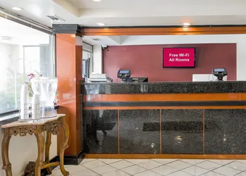 Red Roof Inn Hartford - Vernon hotel thumbnail 3